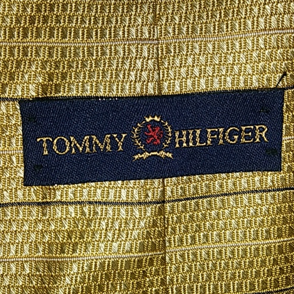 IOO% SILK TOMMY HILFIGER TIE - Picture 3 of 4
